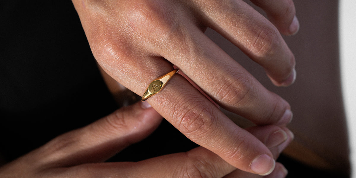 Oval rings engraved
