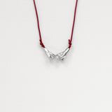 Pinky Promise Lucky Charm 2026 κολιέ ασημί με μπορντώ κορδόνι