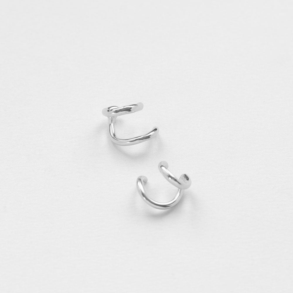 Hugging cuff silver