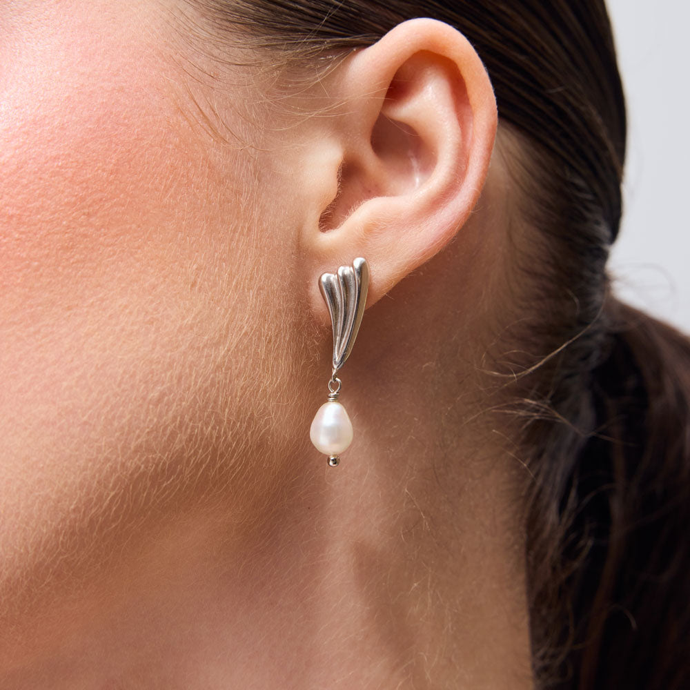 Surfing σκουλαρίκια με μαργαριτάρι ασημί