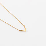 V κολιέ χρυσό